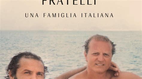 libro santo versace|Fratelli. Una famiglia italiana : Versace, Santo: Amazon.com.mx: .